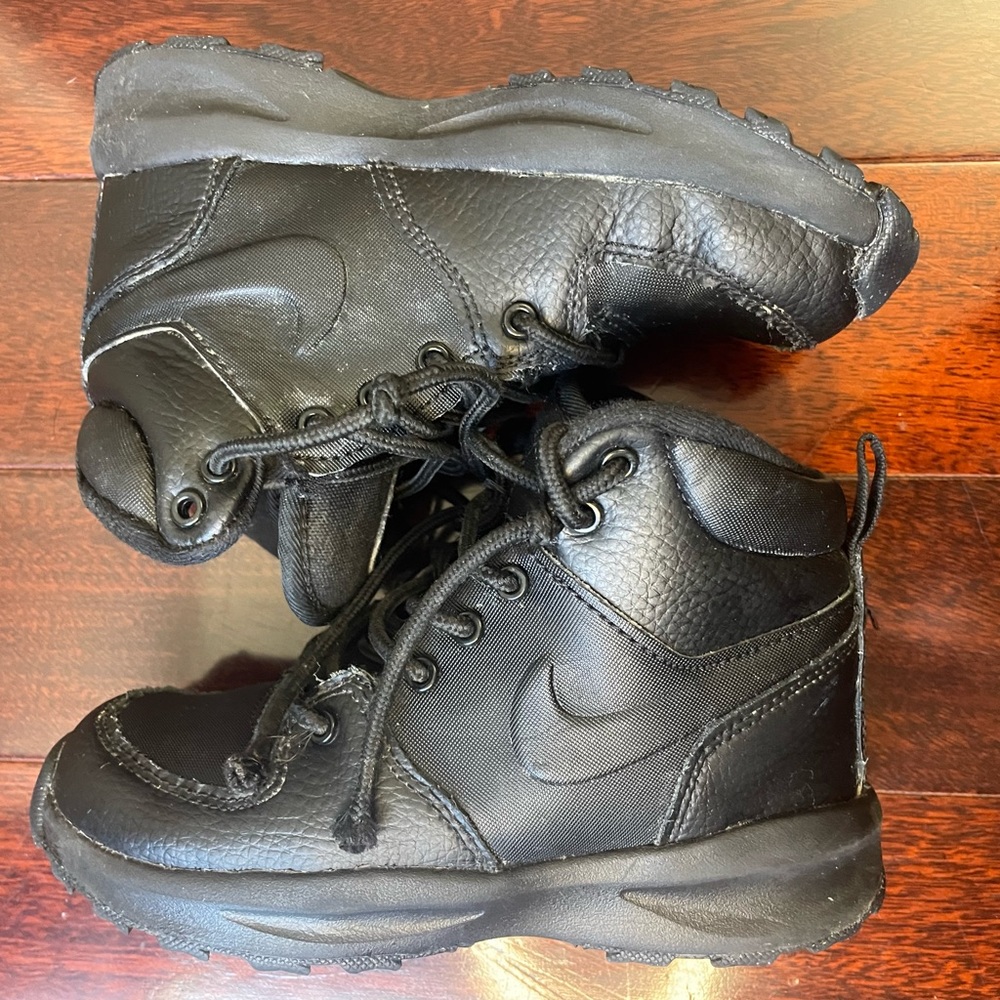 Boys Nike Boots